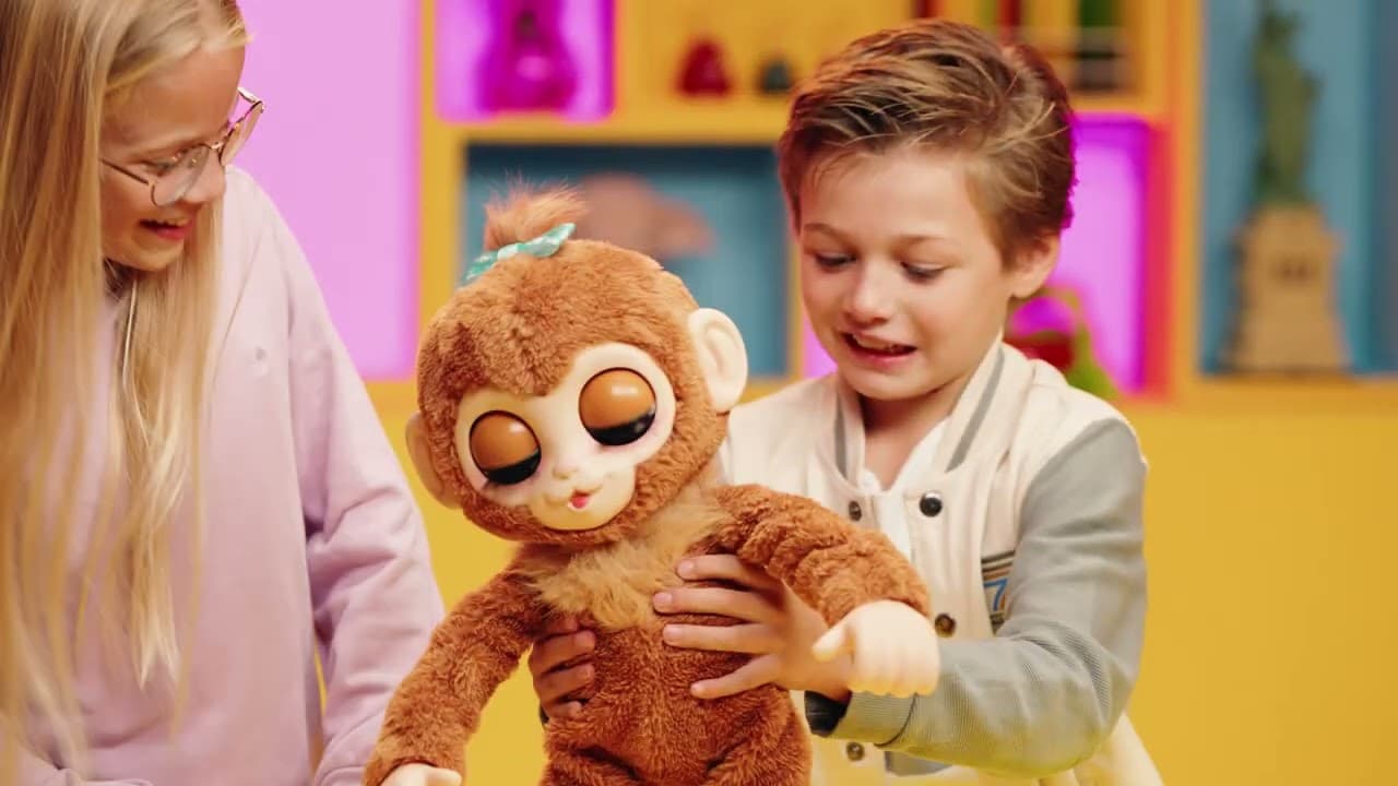 Toy Testers spelen met FurReal Peanut The Playful Monkey