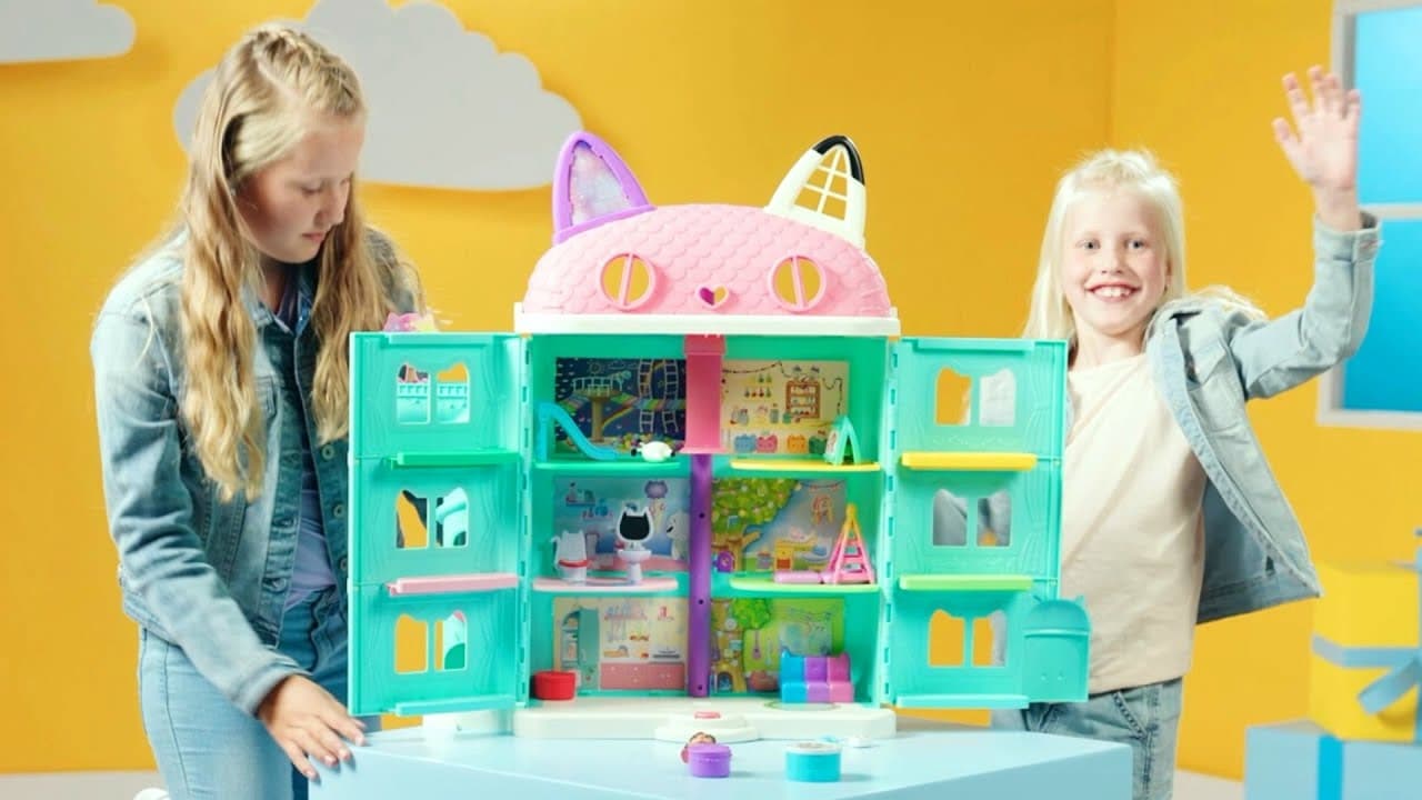 Toy Testers spelen met GABBY'S POPPENHUIS