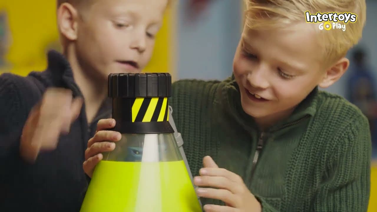 Toy Testers spelen met Beastlab